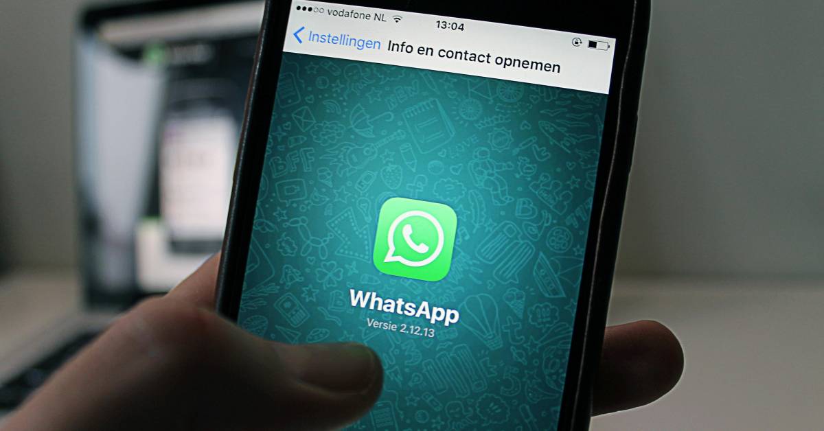 Imagem de capa: Automação de Atendimento por WhatsApp: chatbot IA funciona?